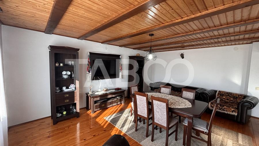 Casa de vanzare  zona Sura Mare individuala 900 mp teren - 2