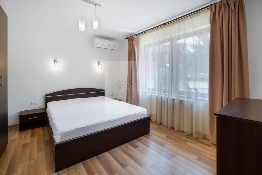 Casă individuală cu 5 camere cu Canalizare în Noua