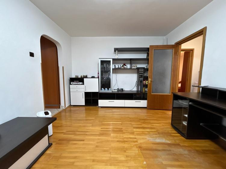 1 Decembrie 3 Camere Etaj 1 Centrala Proprie Instalatii Schimbate 12 Min Metrou - 3