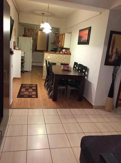 Inchiriez apartament 3 camere Cartierul Latin - 2