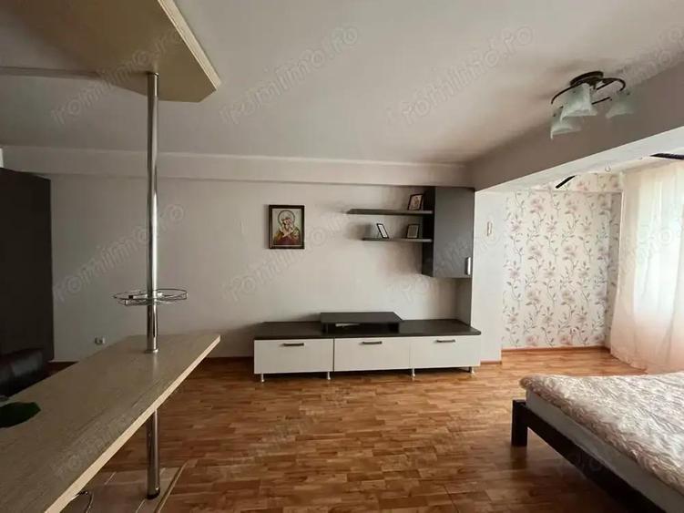 Garsonieră decomandată în Drumul Taberei