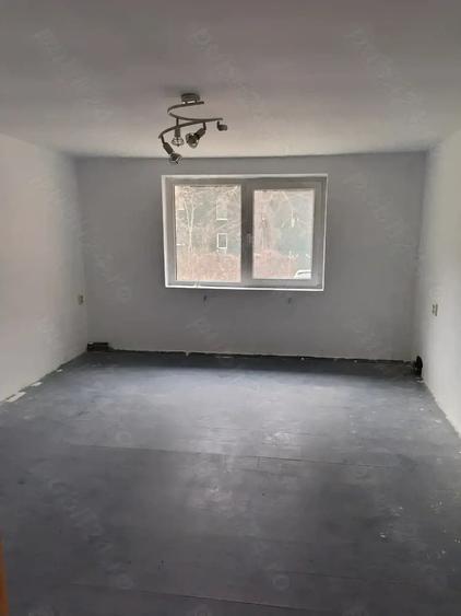 Casa Oravi?a zona lacul mare - 7