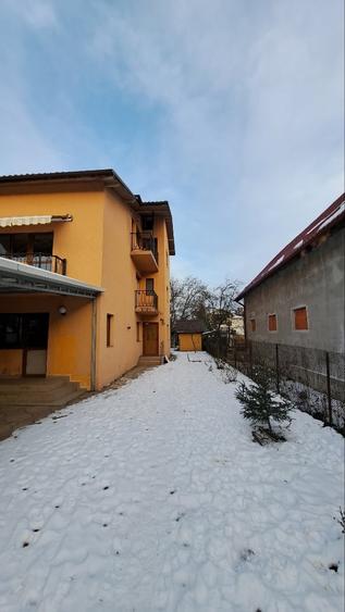 Otopeni-Lidl, vila de inchiriat, 7 camere, p+2, an 2010 Ideal diverse activitati - 1