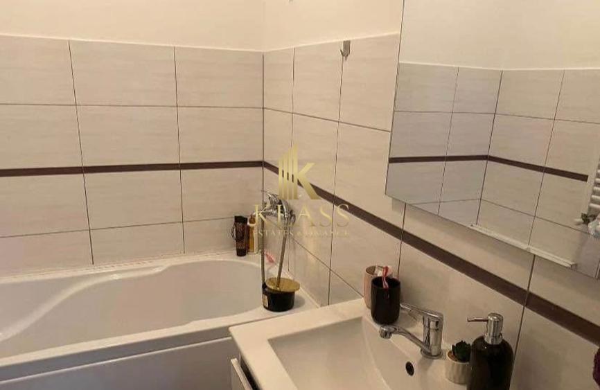 Garsoniera moderna, la cheie, bloc nou, centrala, metrou 1 Decembrie - 5