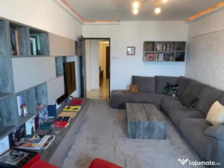 Apartament 3 camere decomandat, vedere spre mare, la 5 minut - 1