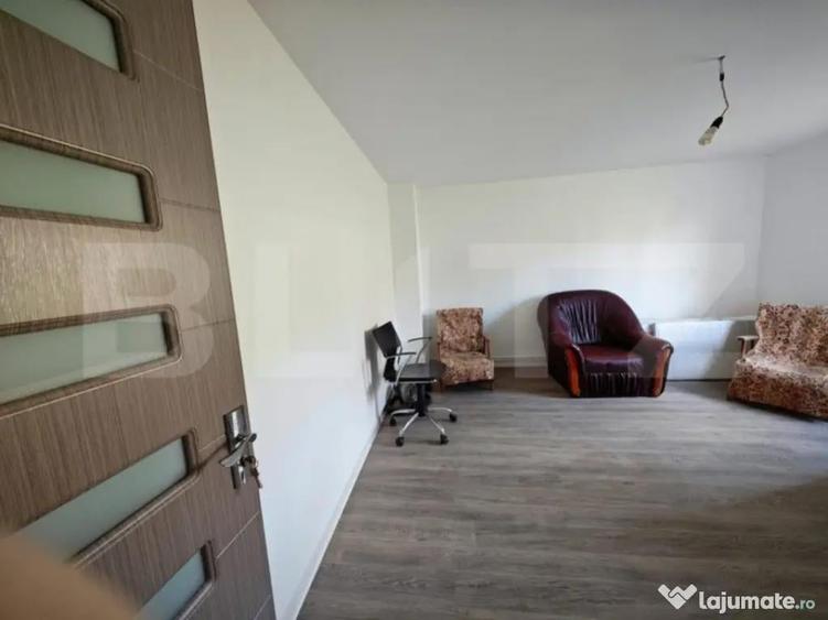 Casa cu 4 camere, 105 mp utili, cu garaj si 500 mp teren, zo - 6