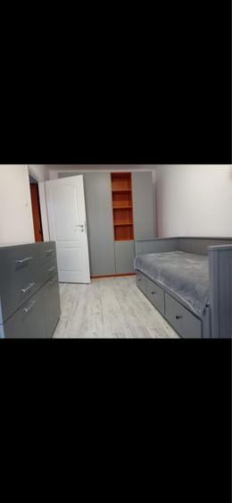 Caut colega de apartament - 1