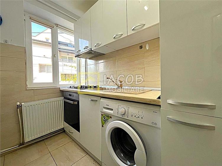 Parter inalt, str. Oituz 65, Bacau, 2 camere - 16