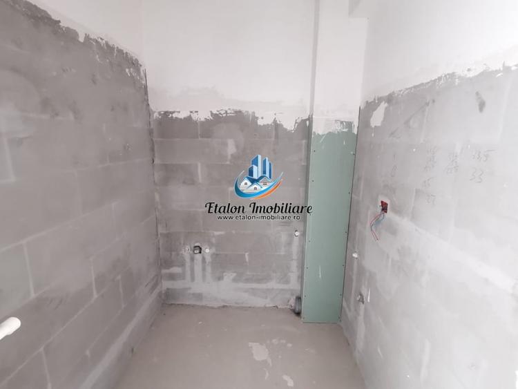 Apartament 3 camere, semidecomandat, 77 mp utili, zona&nbsp;Fermelor - 9