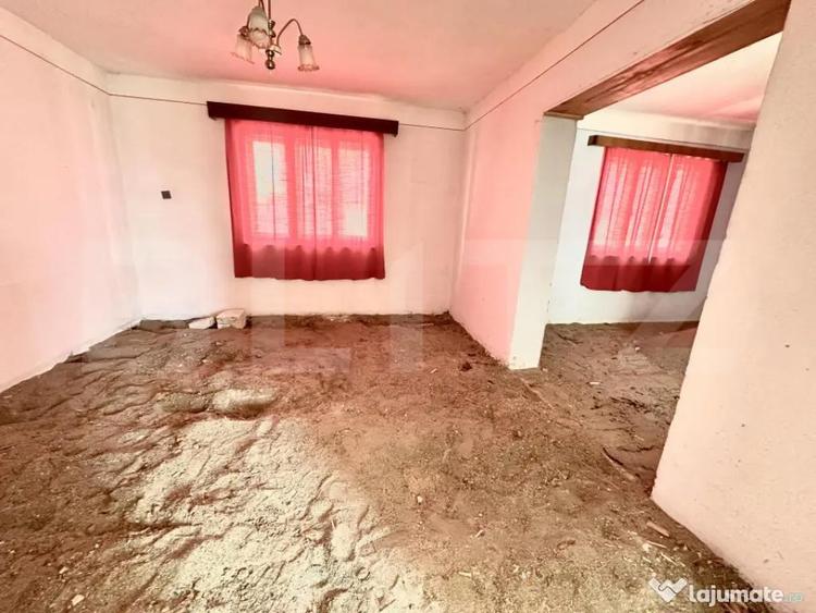 Casa de vanzare, 5 camere, teren 672 mp, Cugir - 2