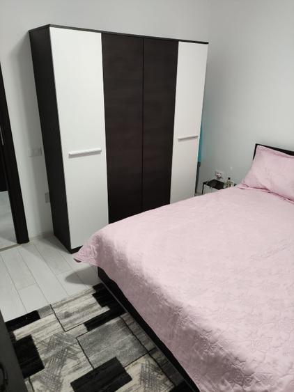Apartament cu 2 camere decomandat în Roșu