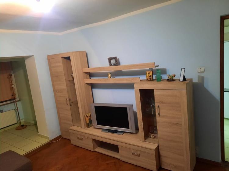 Apartament cu 2 camere decomandat în Steaua