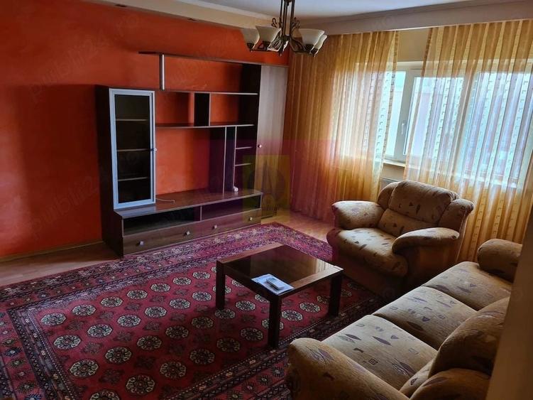 Apartament cu 3 camere decomandat în Vitan