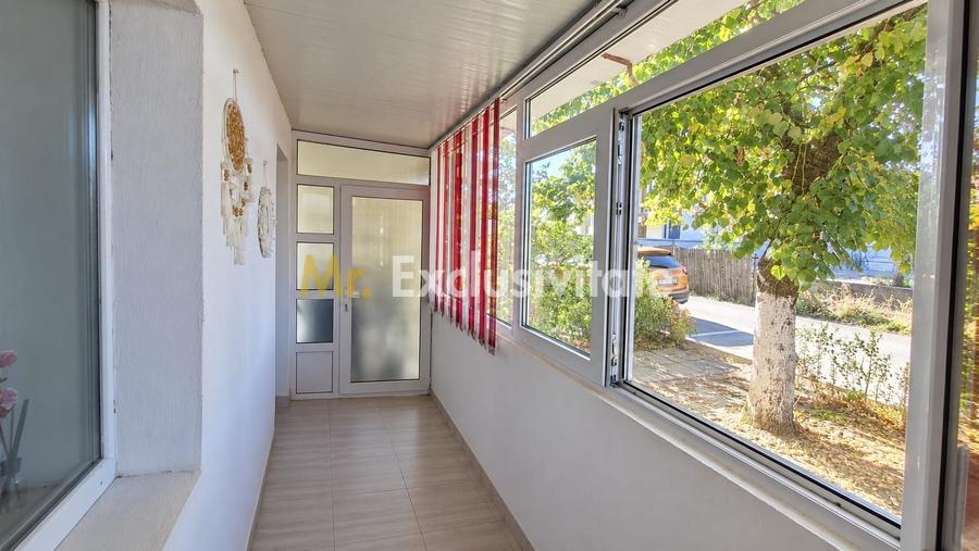 Apartament cu 2 camere semidecomandat în Războieni
