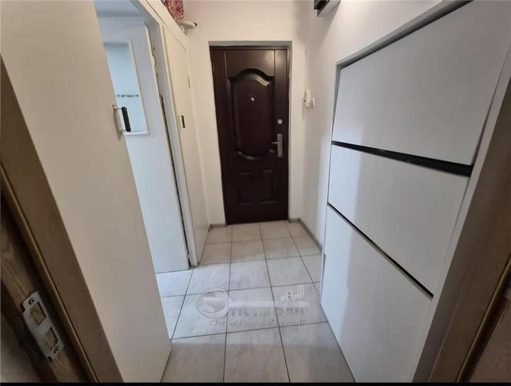 Apartament cu 3 camere decomandat în Alexandru cel Bun