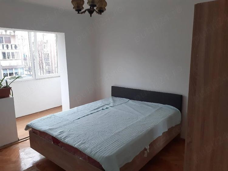 Apartament cu 4 camere decomandat în Central