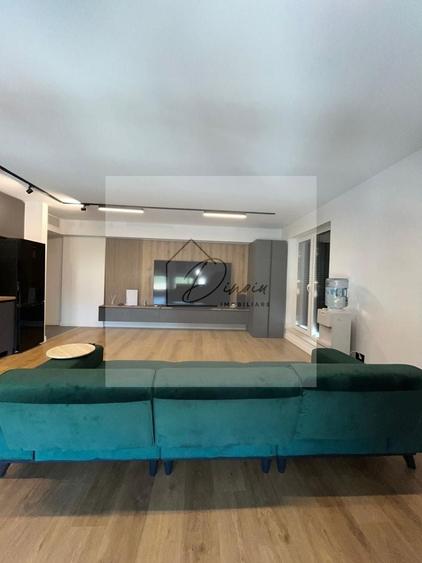 Apartament cu 2 camere decomandat, mobilat în Central