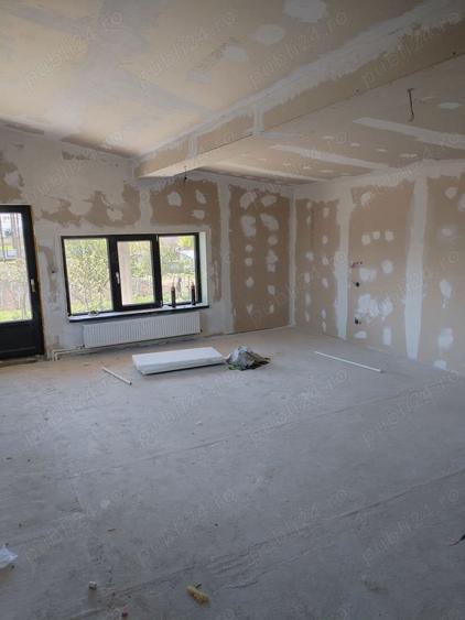 Casă cu 6 camere cu Teren 1000 Mp în Turnu Măgurele
