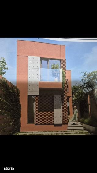 Casă cu 4 camere cu Teren 150 Mp în Faleza Nord