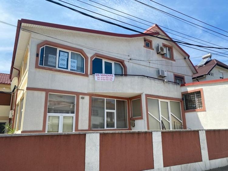 Casă individuală cu 6 camere cu Canalizare în Mangalia