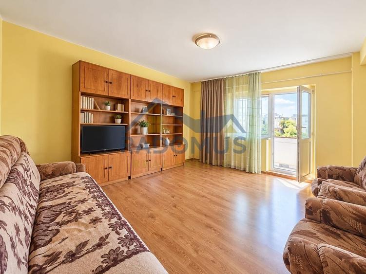 Apartament cu 3 camere decomandat, mobilat în Cantacuzino