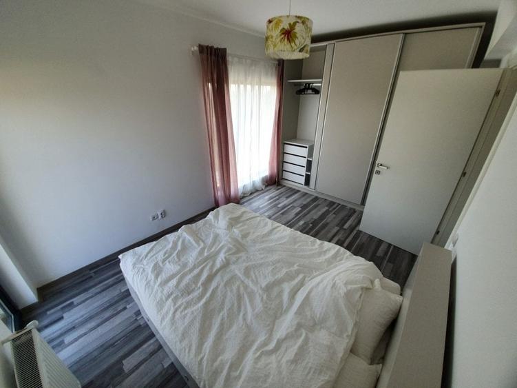 Casă cu 4 camere cu Canalizare în Otopeni