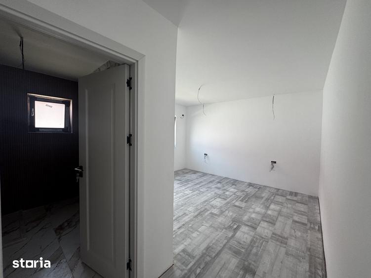 Casă cu 4 camere cu Teren 625 Mp în Ștefănești