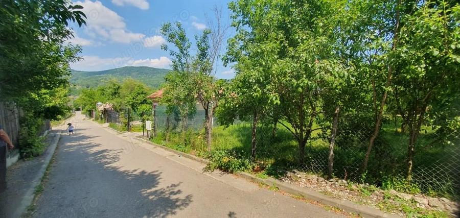 Teren de 490 mp, în Morilor
