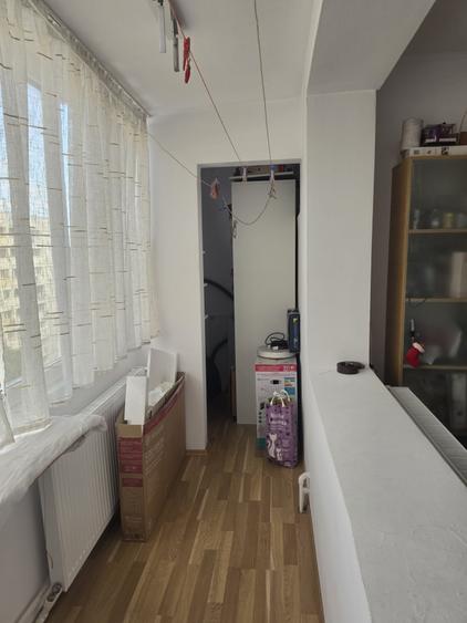 Apartament cu 3 camere semidecomandat, mobilat în Iancului