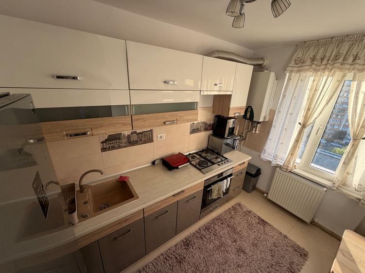 Apartament cu 2 camere decomandat în Central