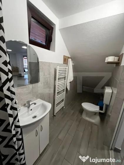 Casă cu 7 camere cu Teren 182 Mp în Beclean