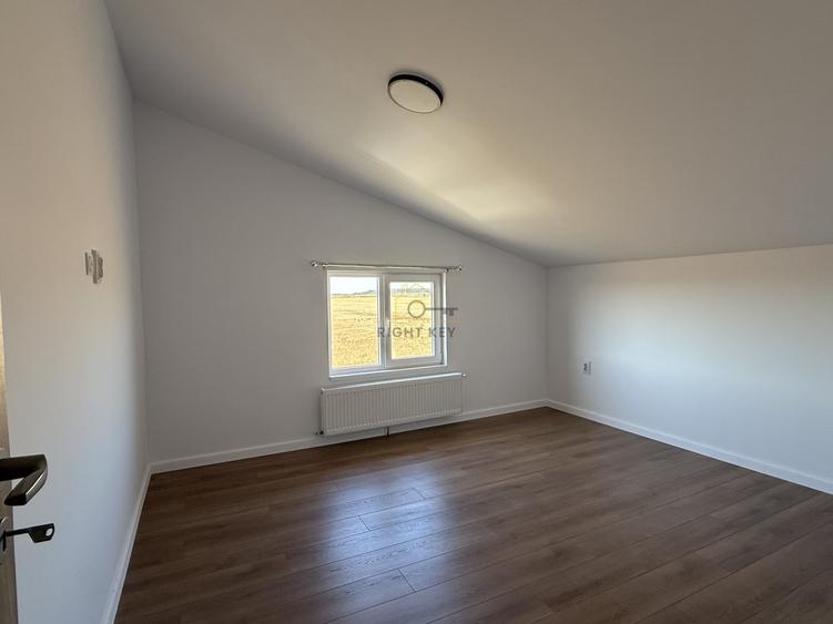 Casă individuală cu 6 camere cu Teren 500 Mp în Ciorogârla