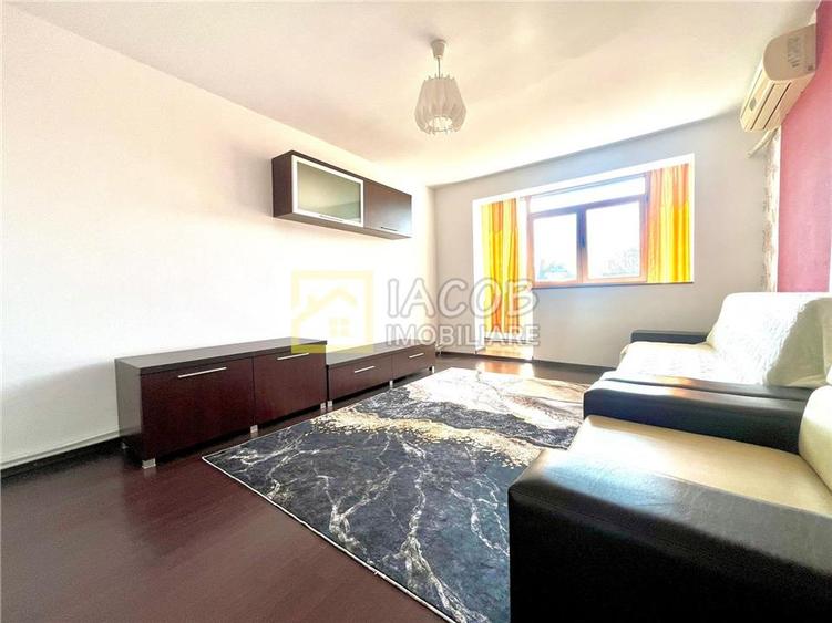 Apartament cu 3 camere decomandat, mobilat în Banca Națională