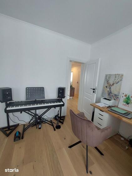 Casă cu 4 camere cu Teren 450 Mp în Central