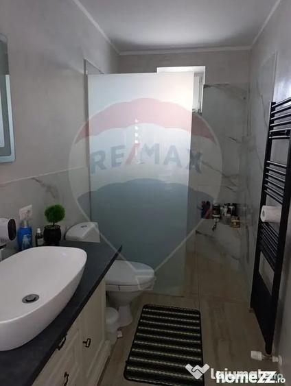 Casă cu 5 camere cu Teren 343 Mp în Central