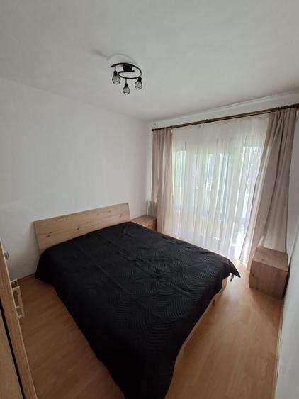 Apartament cu 2 camere semidecomandat în Rogerius