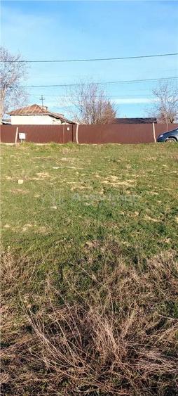 Teren de 1392 mp, în Odaia Manolache