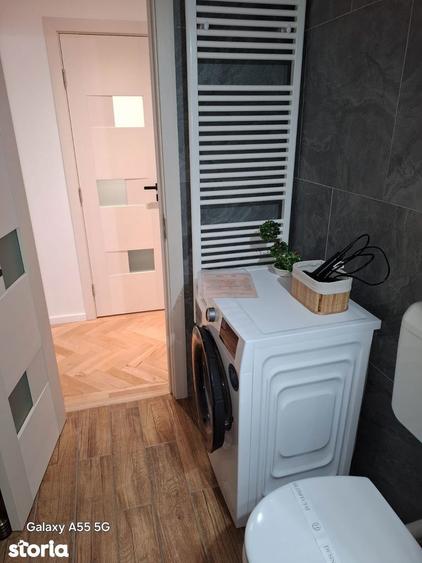 Apartament cu 2 camere semidecomandat în Centrul Civic