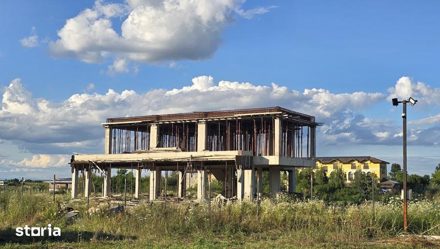 Casă cu 5 camere cu Teren 1200 Mp în Snagov