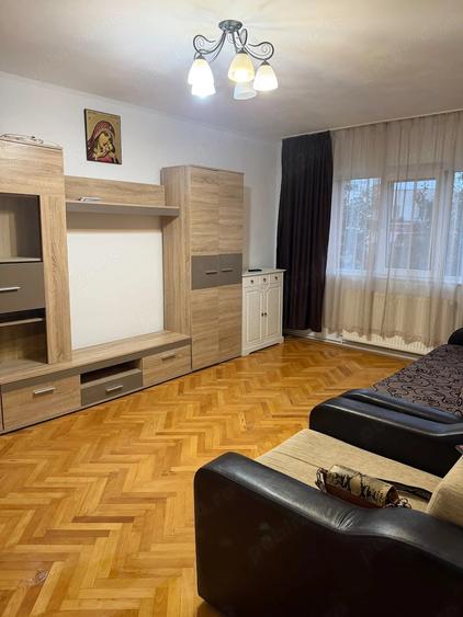 Apartament cu 3 camere decomandat în Ștrand