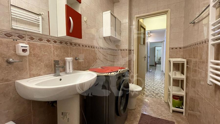 Apartament cu 3 camere semidecomandat, mobilat în 1 Decembrie 1918