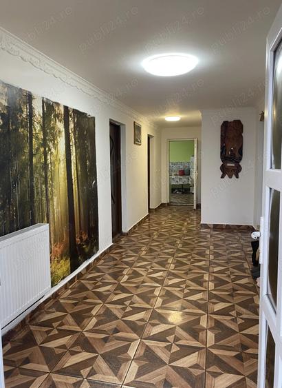De vanzare casa cu 6 camere - 1