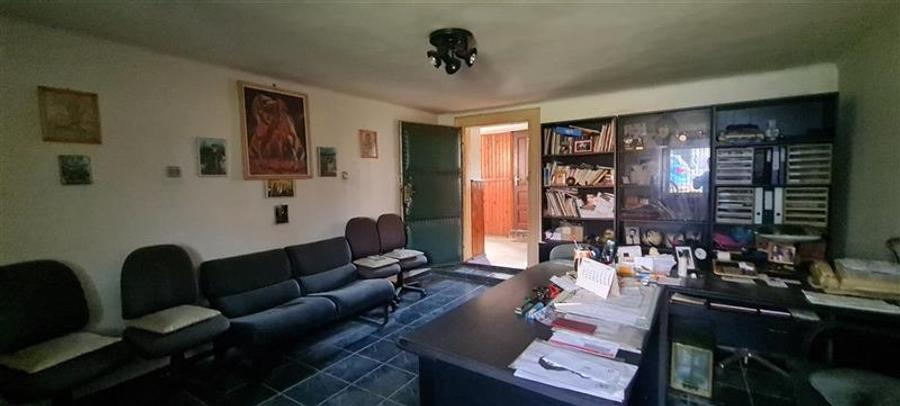 CASA DEOSEBITA IN ZONA CENTRALA - 2