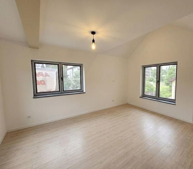 Apartament cu 4 camere 125 mp (4 garsoniere) la cheie + 60 mp pod - Busteni - 2