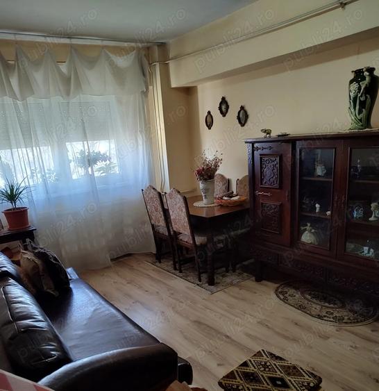 Vand apartament 3 camere central - 9