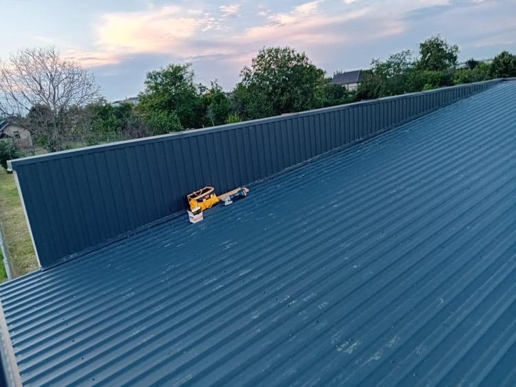 Casă individuală cu 3 camere cu Canalizare în Exterior Sud
