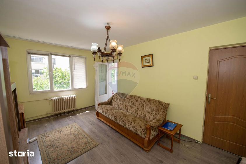 Apartament decomandat cu 3 camere de inchiriat Prevederii Trapezului - 1