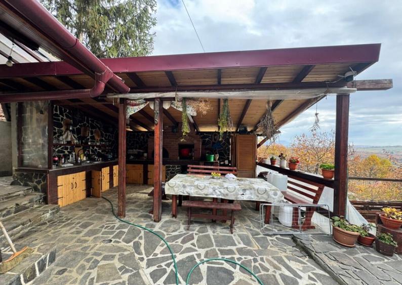 Casa moderna cu priveli?te panoramica ideala pentru - 17