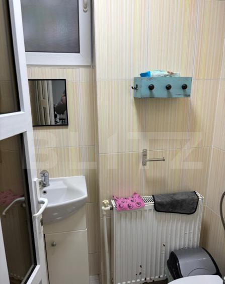 Salon de infrumuse?are de vanzare ultracentral, Sucea - 1