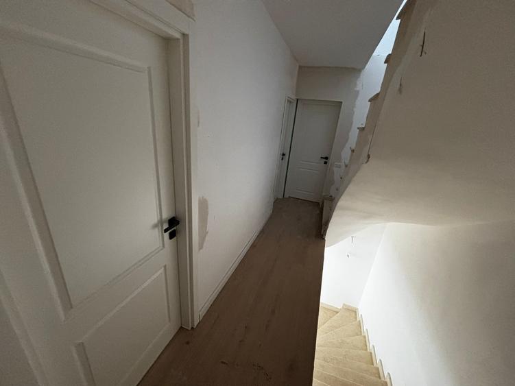 Triplex superb cu 3 apartamente individuale pe 2 nivele P+1+2E in Bucurestii Noi - 11